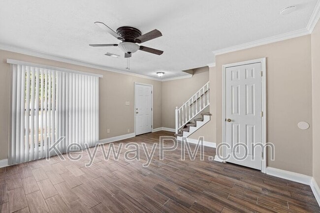 Photo - 2320 Greengate Dr