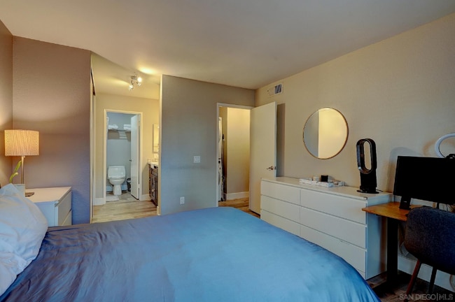 Photo - 10940 Summerdale Way