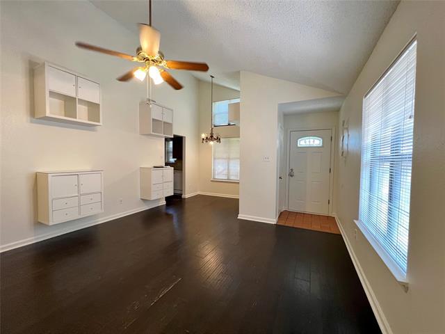 Photo - 1150 Suburban St