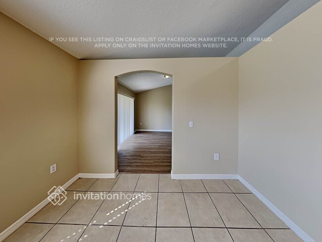 Photo - 327 Huron Dr