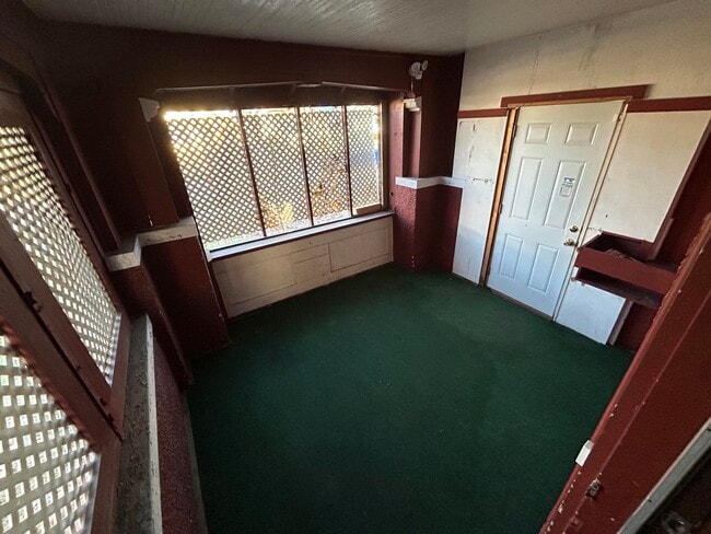 Photo - 2473 N 46th St