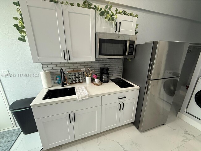 Building Photo - 13204 SW 228th St Unit A