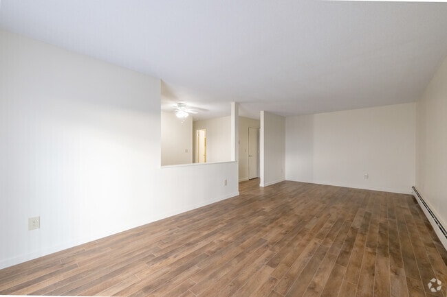 1 BR, 1 BA - 850 SF