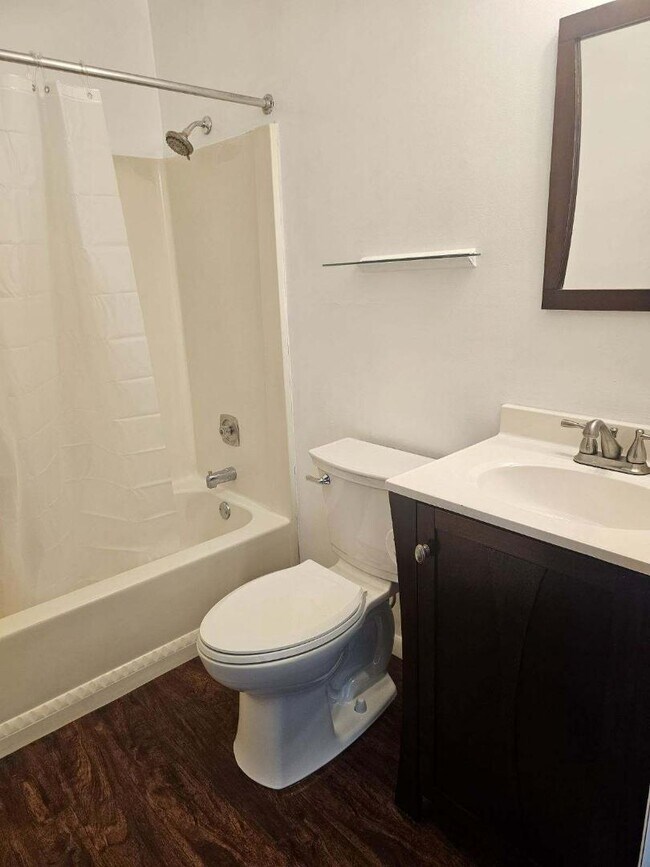 Photo - 1875 Michigan Ave