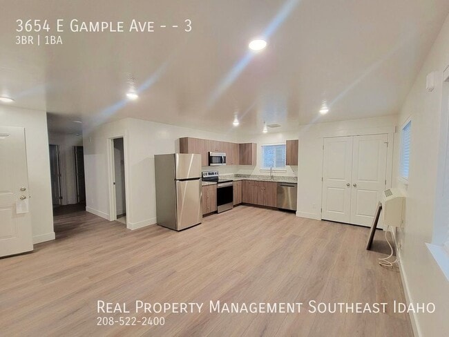 Photo - 3654 E Gample Ave Unidad 3