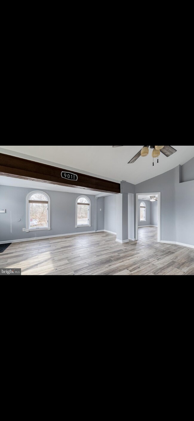 Photo - 9011 Backlick Rd