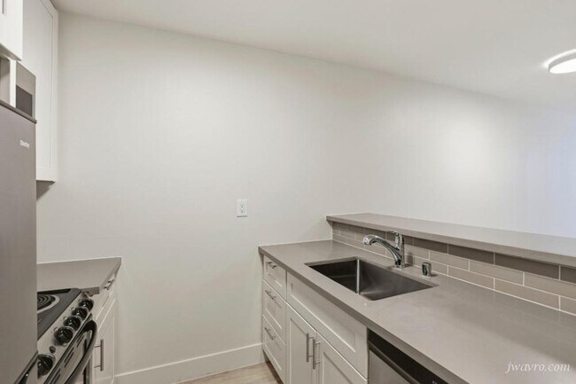 Photo - 480 Warren Dr Unit 201