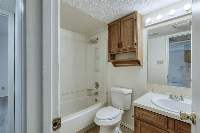 Photo - 502 Willow St Unidad 4