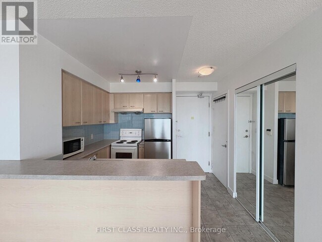 Photo - 36 Lee Centre Dr Unit 3006