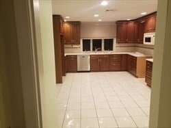 Building Photo - 16 Houghton St Unit 2