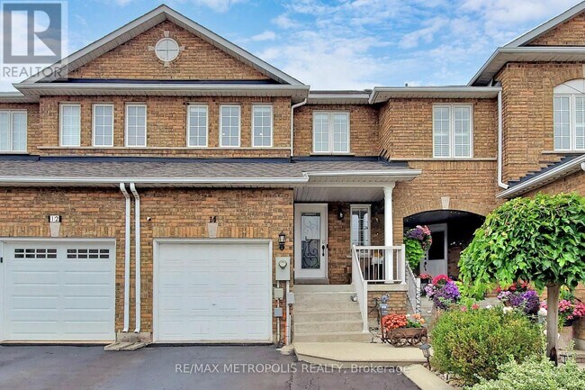 Photo - 14 Piazza Crescent