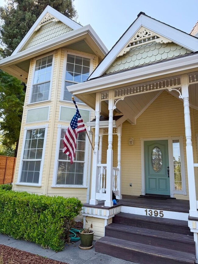 Photo - Pet Friendly! Walk to Downtown