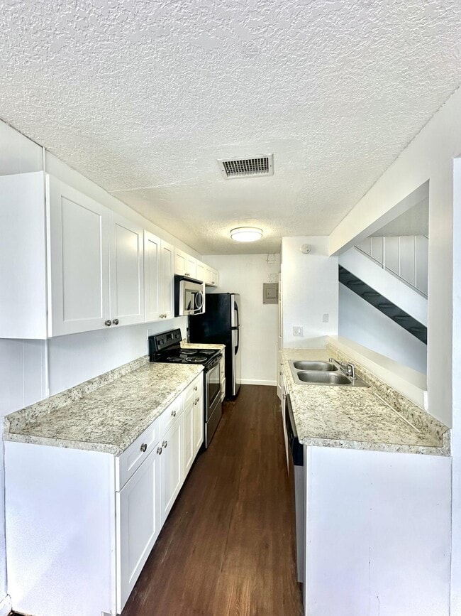 Photo - 108 E Tiffany Dr Unit 2