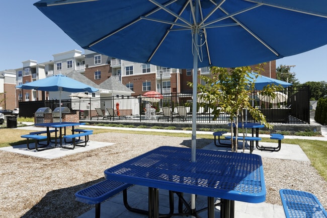 Picnic Area - The Link at Aberdeen Station
