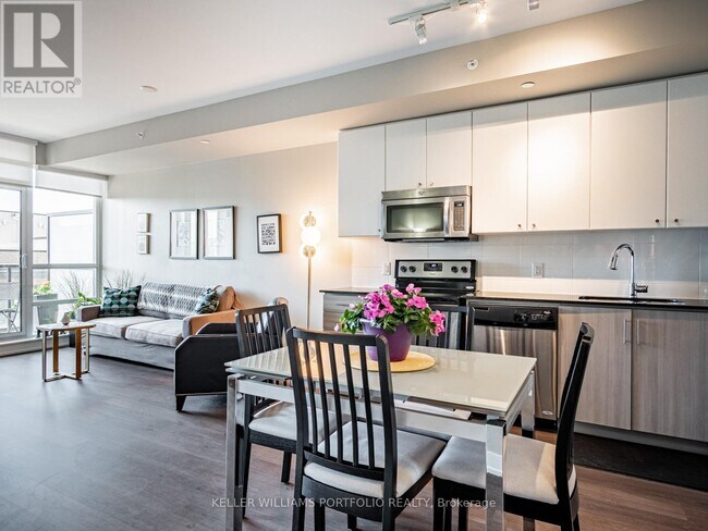 Photo - 8 Fieldway Rd Unité 405