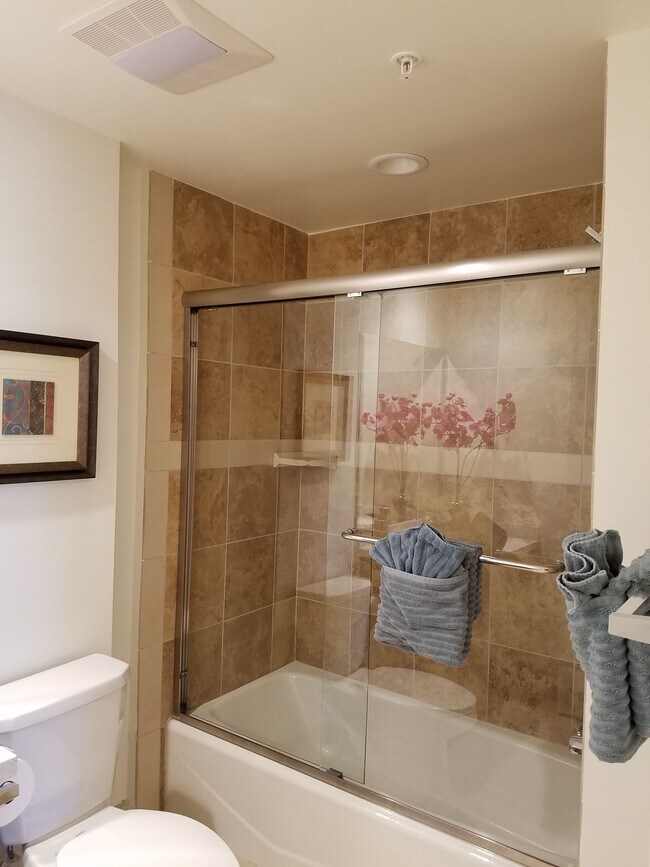 Woodley Sara Apartments For Rent in Van Nuys, CA