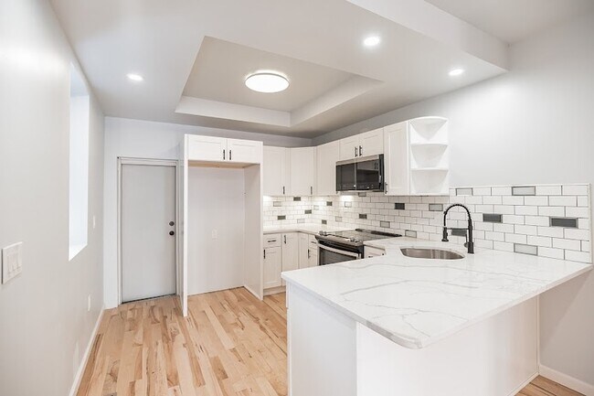 Photo - 5611 Arlington St