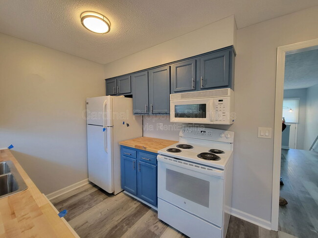 Photo - 7831 Glen Orchard Dr