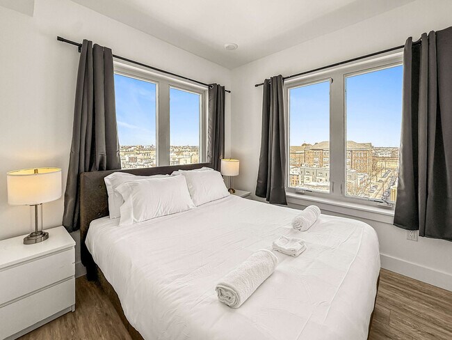 Photo - 2400 E Huntingdon St Unit ID1075542P