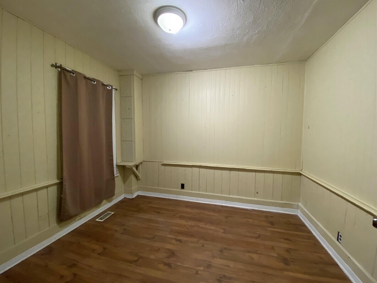 Photo - 27 Paradise Rd S