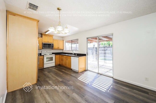 Photo - 106 Brockton Ct