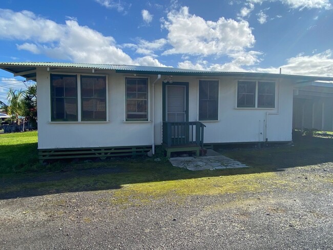 Classic 2-Bedroom Home in Hilo – Convenien... - Classic 2-Bedroom Home in Hilo – Convenien...