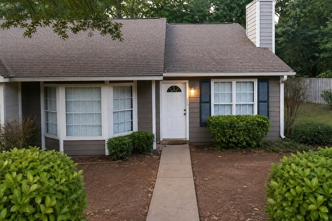 Building Photo - 323 Farm Pl Ct NE