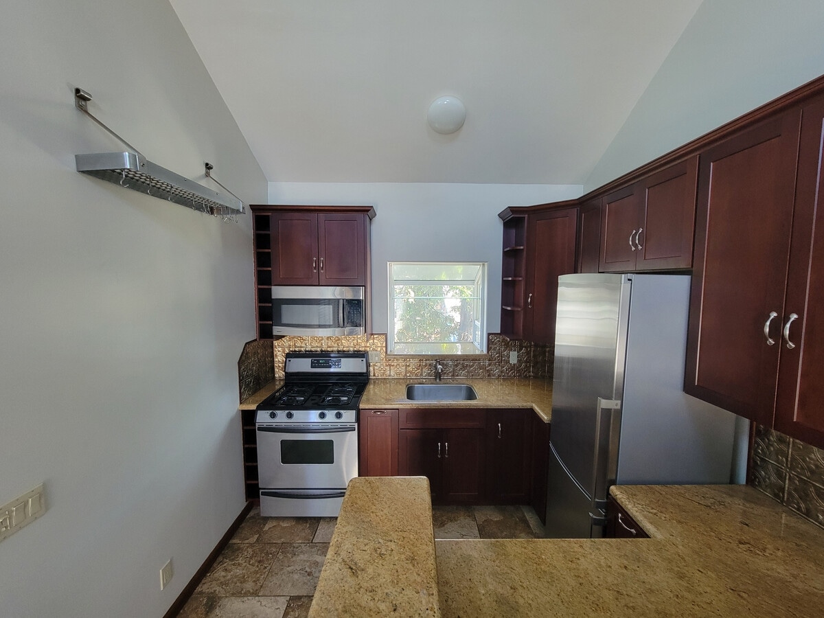Photo - 303 Sherwood Drive