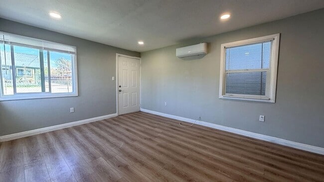 Photo - 7228 San Francisco St