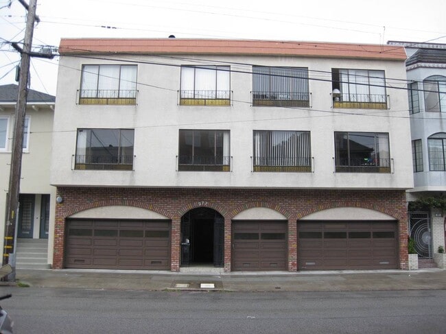 Photo - 277 3rd Ave Unidad #5