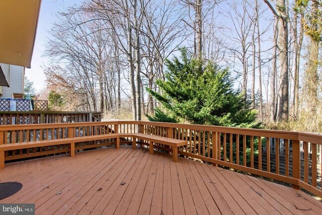 Photo - 704 Suffield Dr