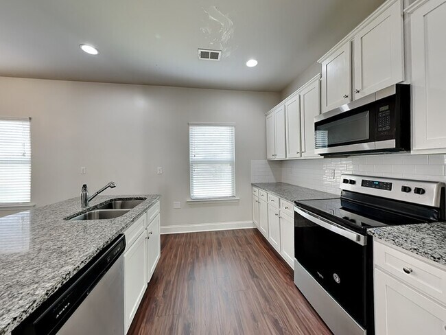 Photo - 110 Obsidian Way