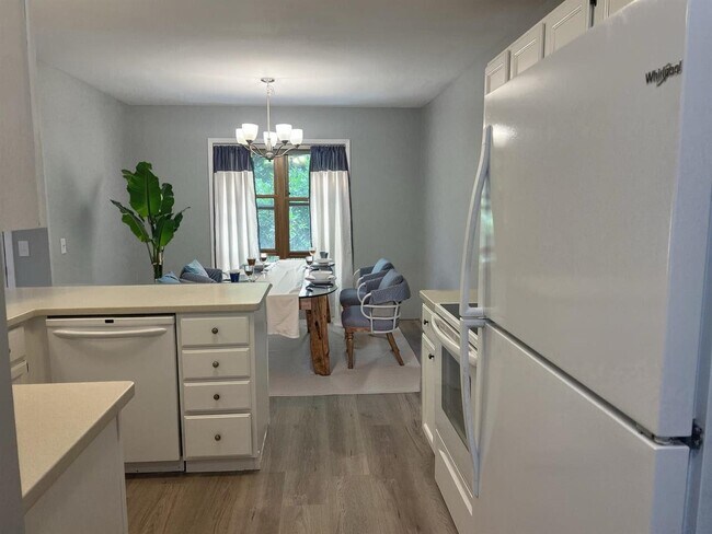 5 S Thompson Dr