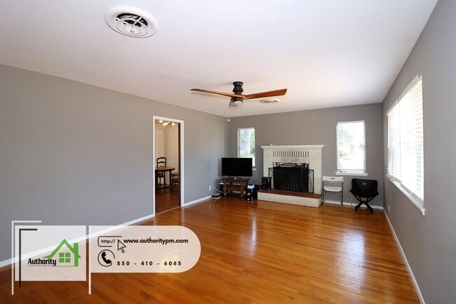 Photo - 1848 Shady Ln