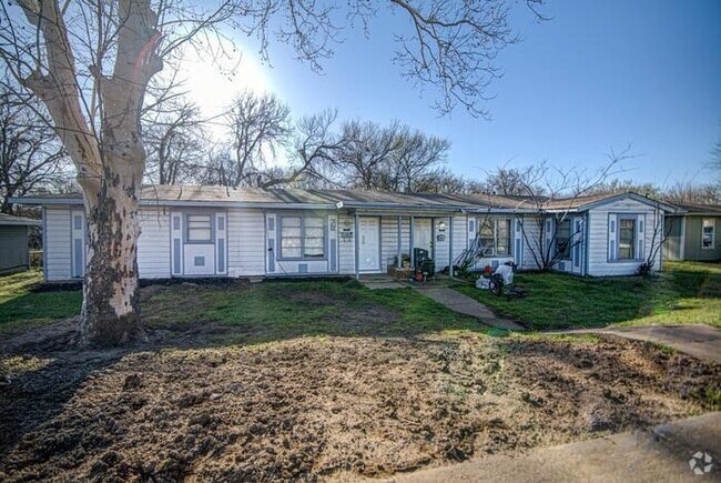 Building Photo - 3 Pershing Dr Rental