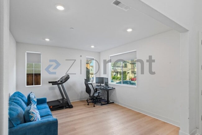 Photo - 6795 Paseo St