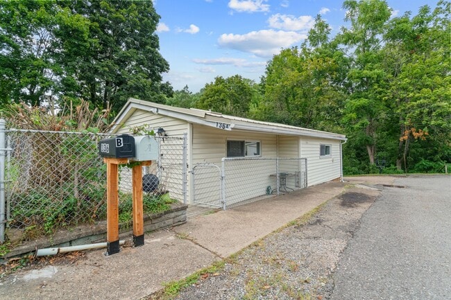 Photo - 136 Locust St Unit 1