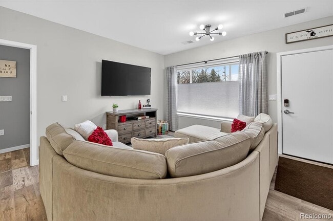 Photo - 293 N 2nd St