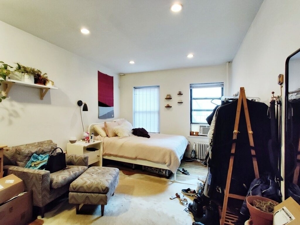 Photo - 92-96 3rd Avenue