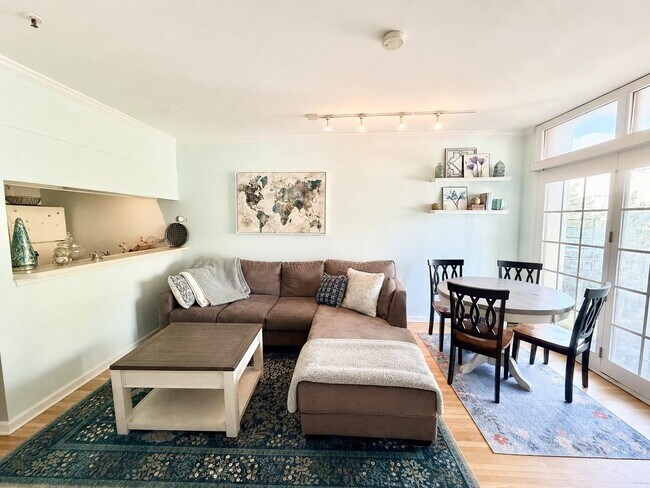 809 Willow Ave