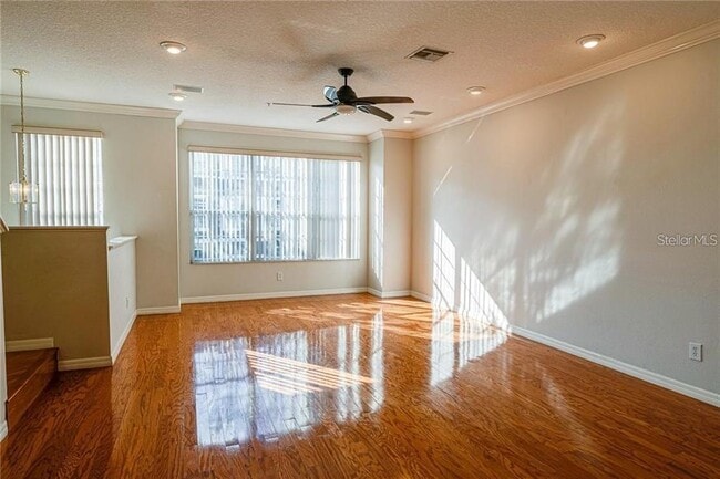 Photo - 3043 Pointeview Dr