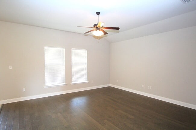 Photo - Spacious 3-Bedroom, 2-Bath Brick Home in N...