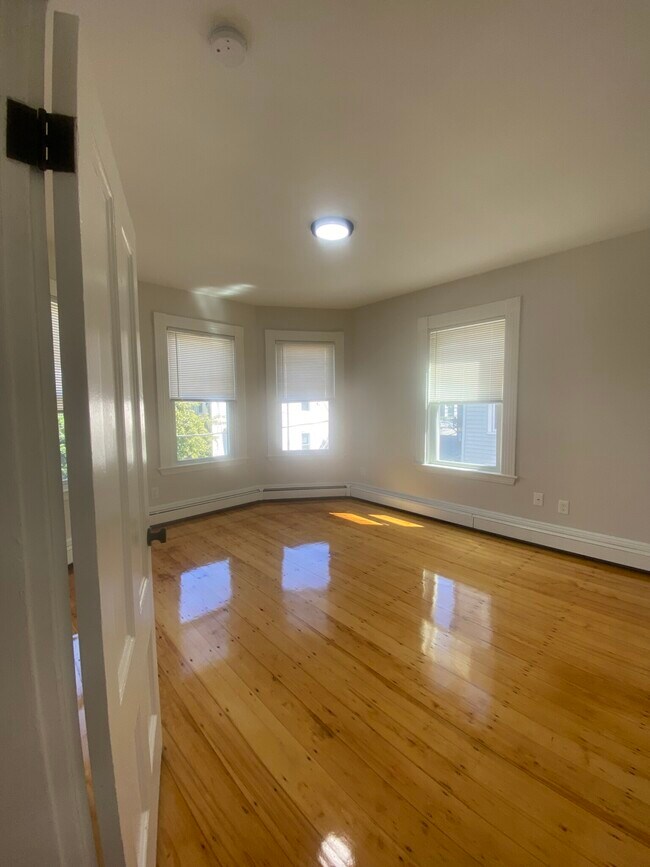 21 Clary St Unit 8