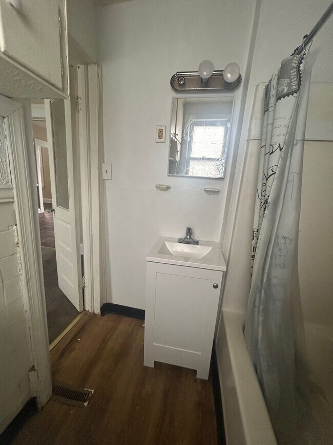 Photo - 2798 E 119th St Unidad 2