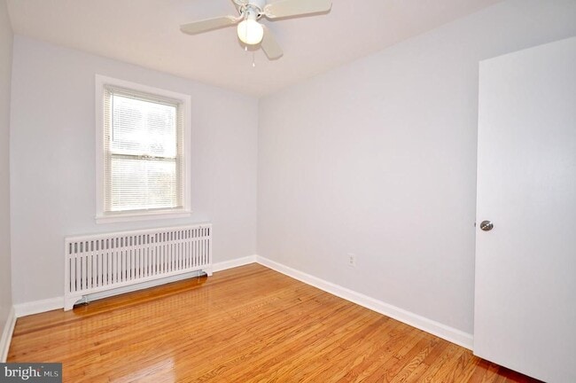 Photo - 8037 Pine Rd