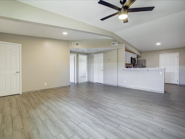 Building Photo - Charming & Spacious 2-Bedroom Home with Modern Upgrades!