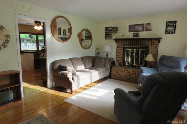 Photo - 7 Owen Dr