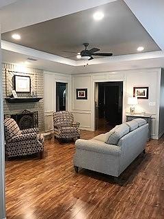 Photo - 425 Sunnybrook Ct