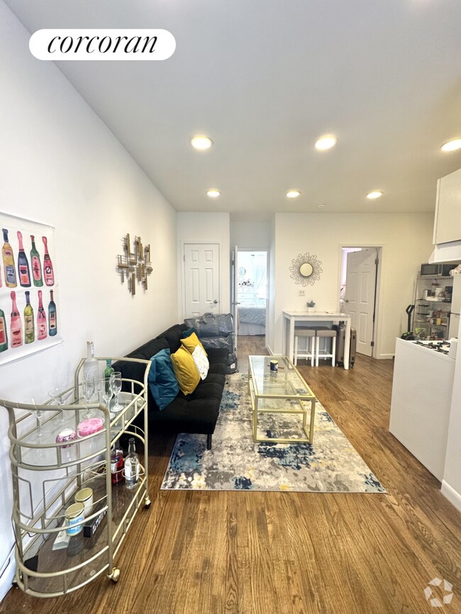 Building Photo - 338 E 65th St Rental