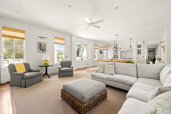 Photo - 989 Rutherford Rd